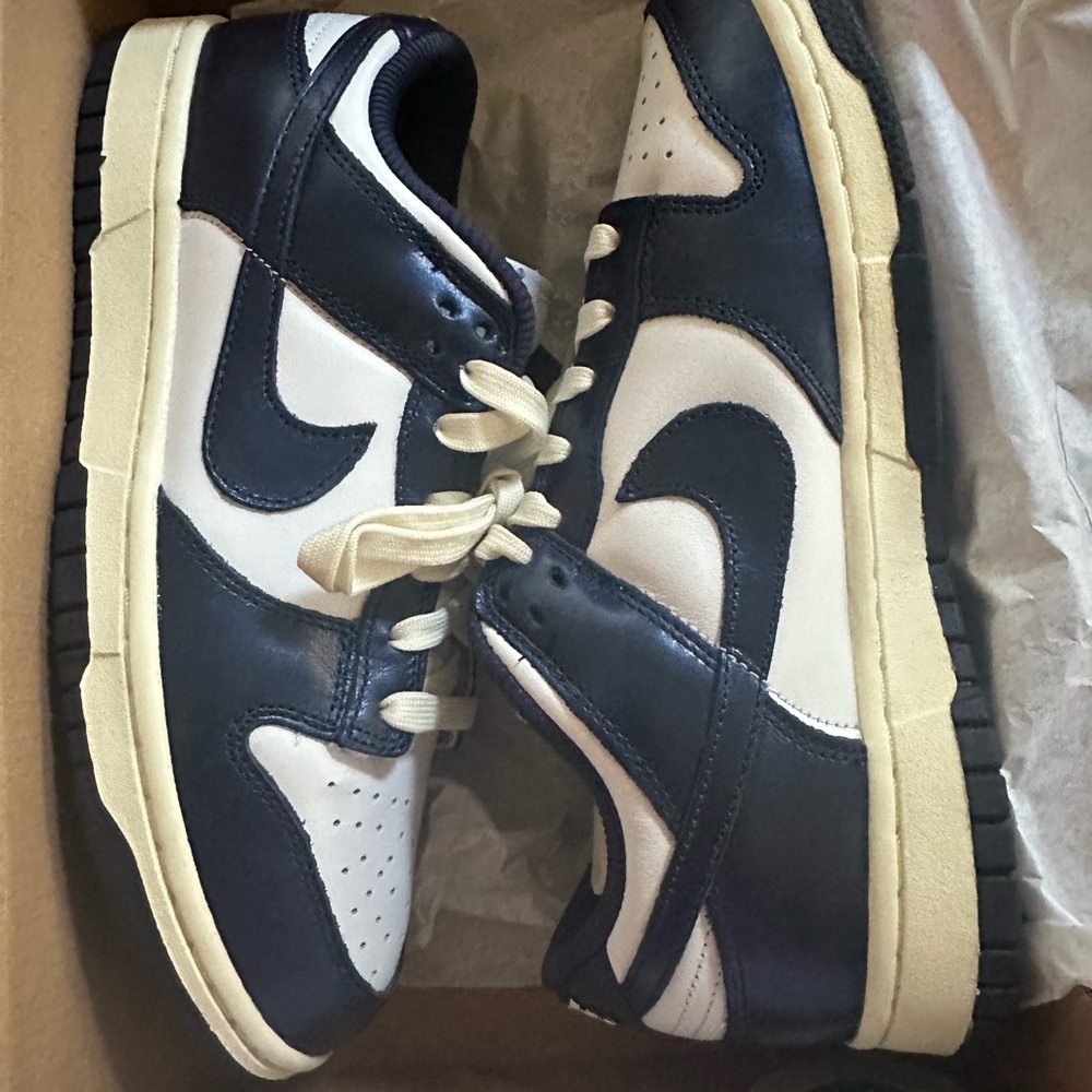 Nike dunks midnight navy and white